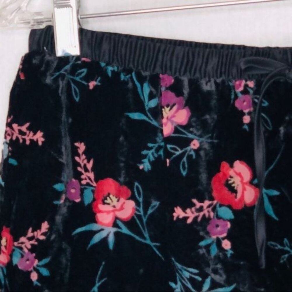 INC Velvet burnout sleep short black floral Small - Picture 3 of 8